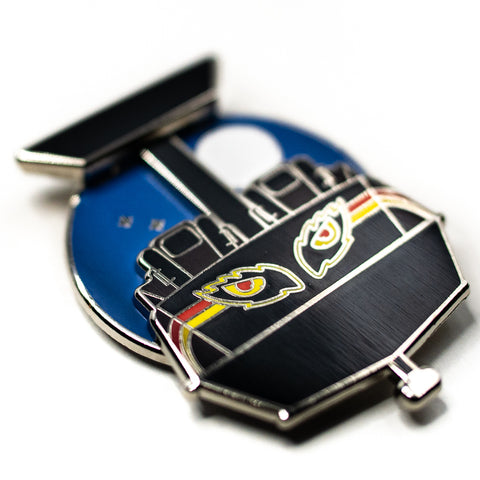Williamsburg, VA. Suspended Coaster Train Pin | Detail